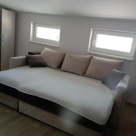 Apartmani Marija Врднік Екстер'єр фото
