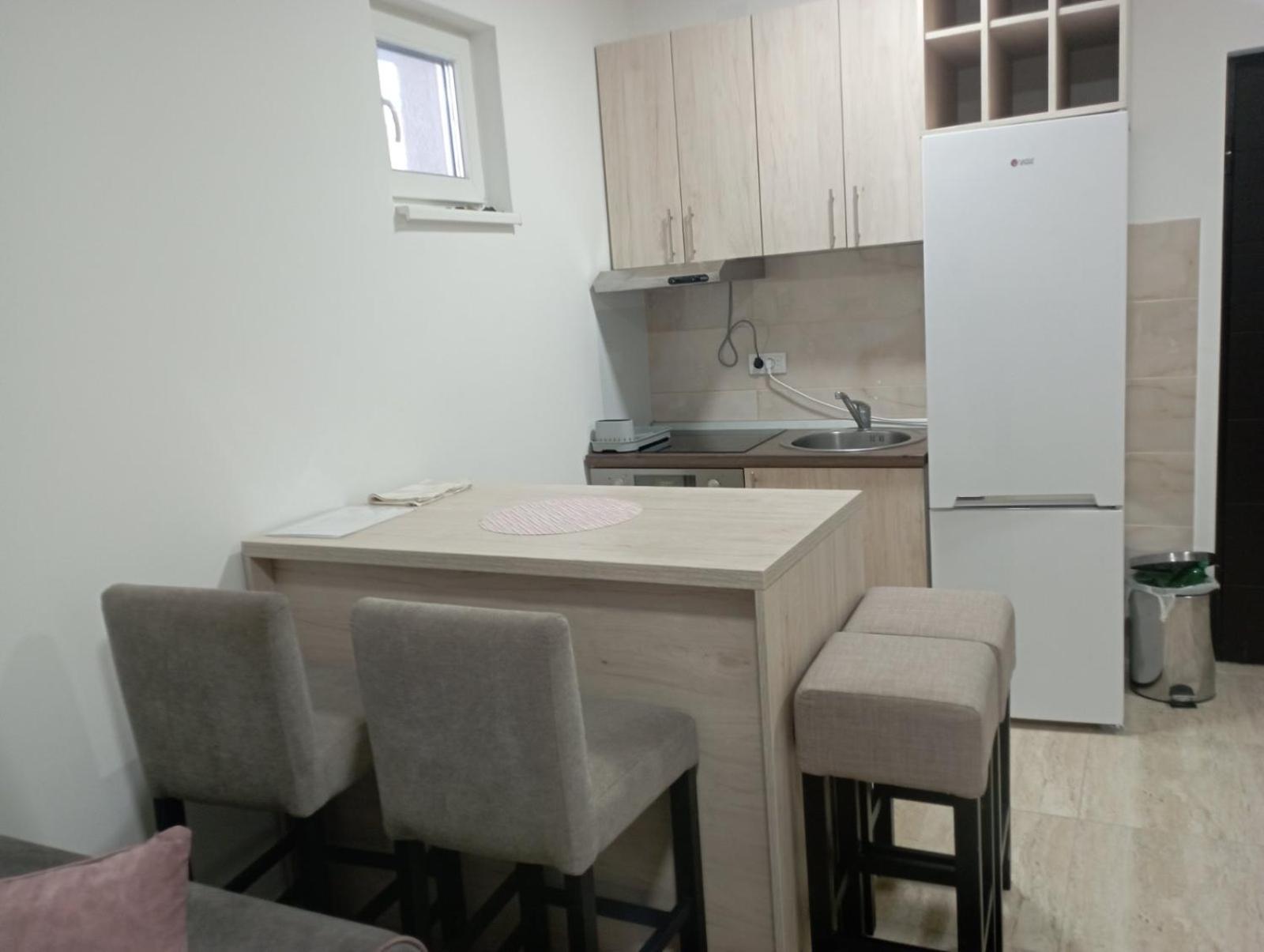 Apartmani Marija Врднік Екстер'єр фото
